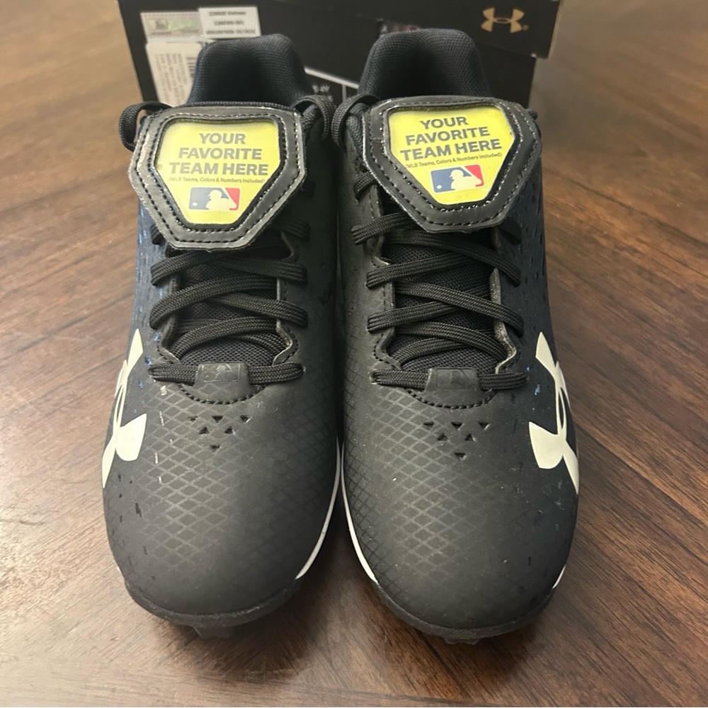 Under Armor Boys UA MLB SWITCH LOW JR BASEBALL SIZE 4Y - Picture 2 of 8